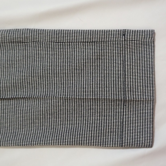 LOFT Marisa Houndstooth Crop Pants, Color Black/White Size 6 - Picture 5 of 14